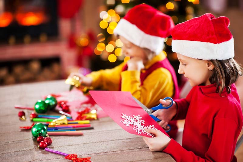 8 Crafty Holiday Cards to Make with Your Kids