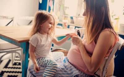 Pros and Cons of Popular Surrogacy Financing